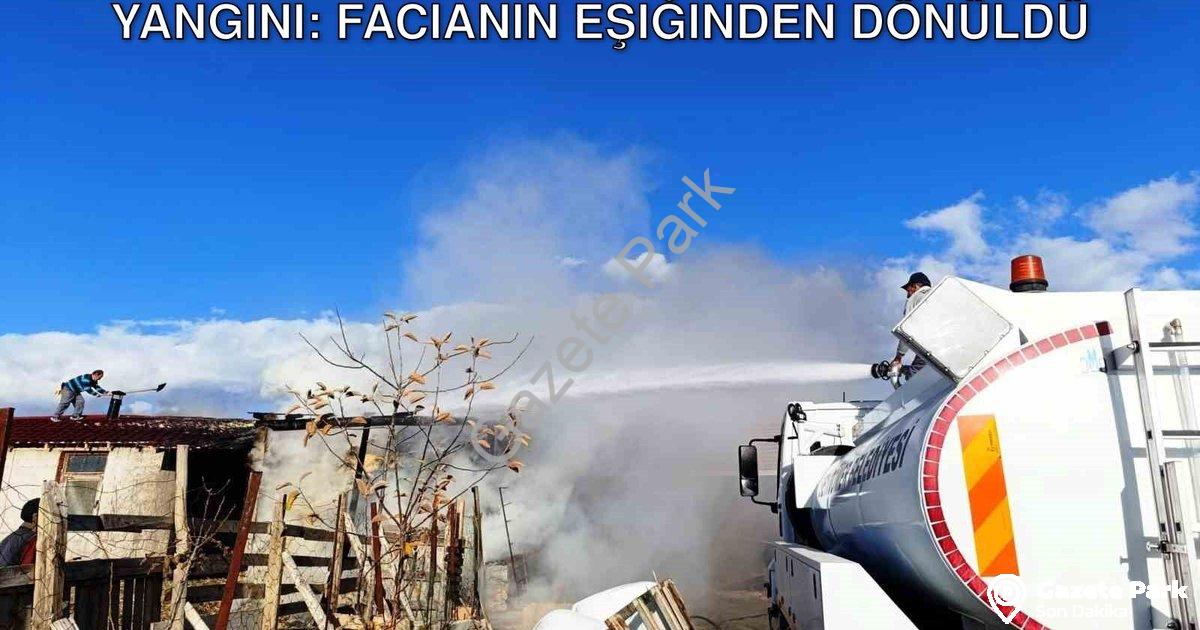 "Kütahya Seyitömer'de Korkutan Ahır Yangını: Facianın Eşiğinden Dönüldü" başlıklı haber için fotorea